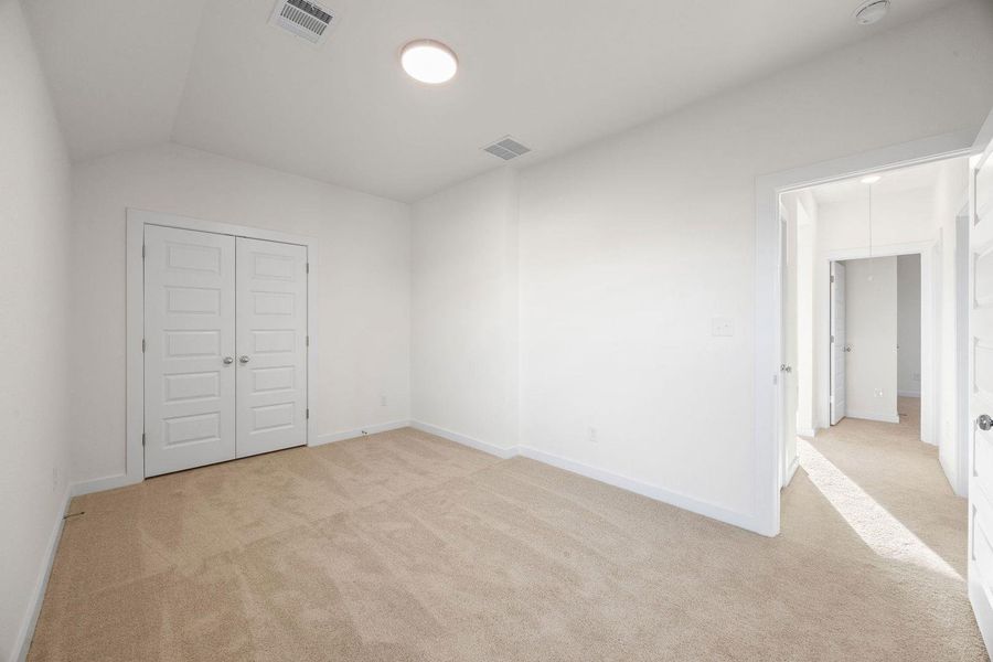 Spacious, unfurnished interior of a new home in Prairie Winds, Hutto (Image 26).