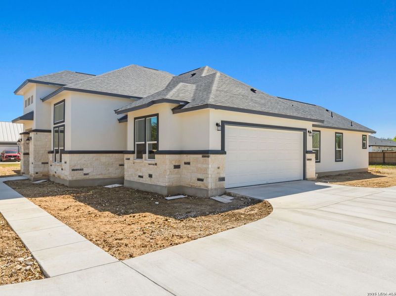 Image 44 of a home in .