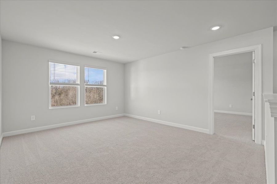 Spacious, unfurnished interior of a new home in Creek Ridge - Signature Collection, Spartanburg (Image 15). Spacious, unfurnished interior of a new home in Creek Ridge - Signature Collection, Spartanburg (Image 15).