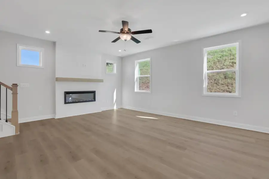 Spacious, unfurnished interior of a new home in Easton Walk, Lawrenceville (Image 16).