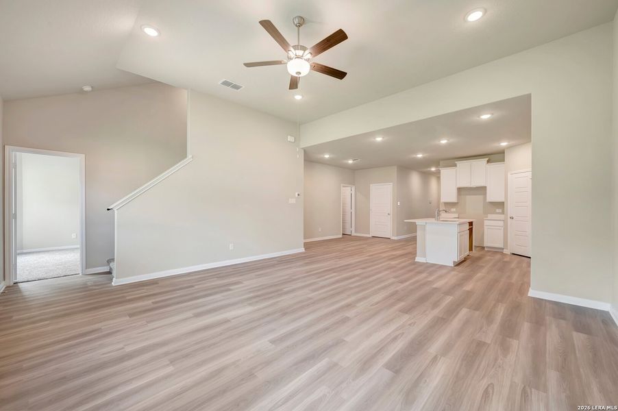 Spacious, unfurnished interior of a new home in Agave, San Antonio (Image 36).