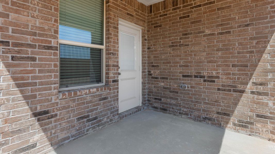 Image 26 representing the Cali by D.R. Horton in Legacy South, Midland, TX.