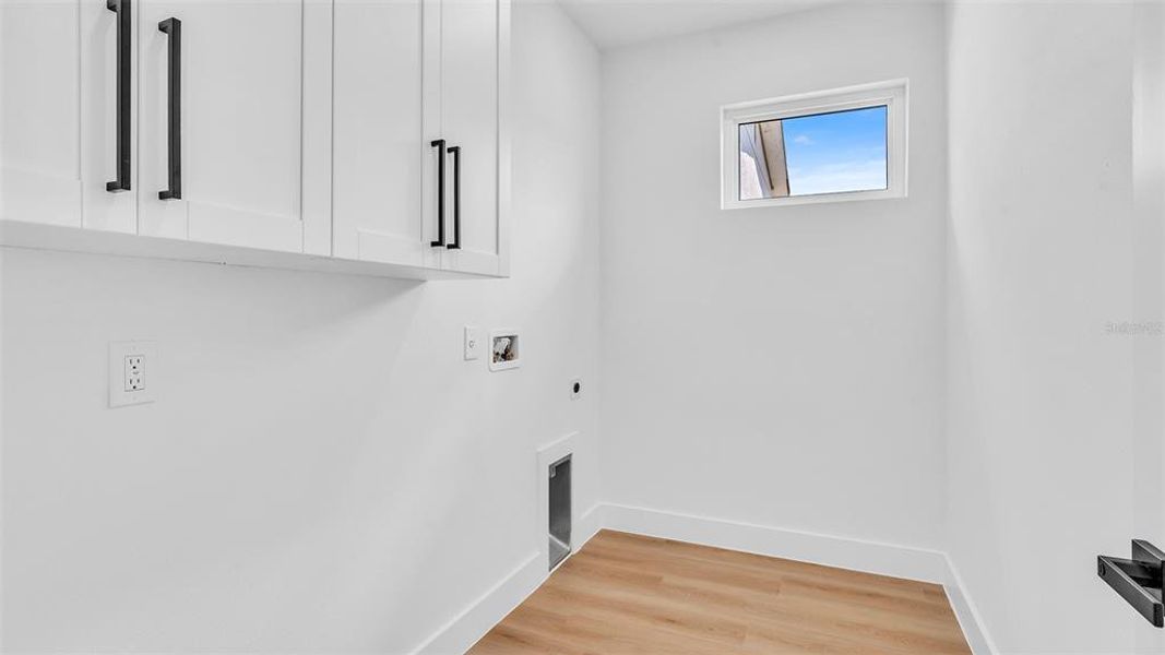 Spacious, unfurnished interior of a new home in , St. Petersburg (Image 21).