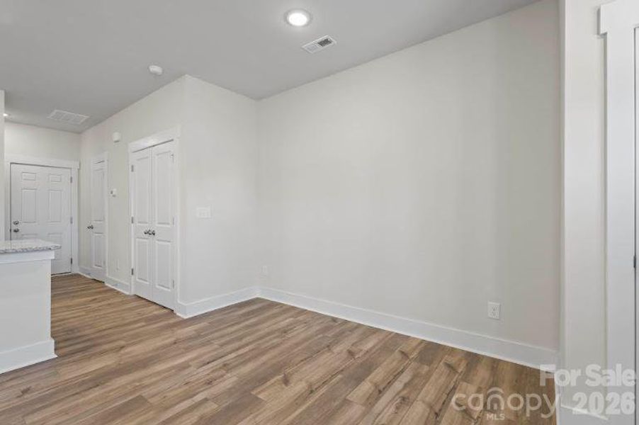 Spacious, unfurnished interior of a new home in Sierra Ridge, Gastonia (Image 19).