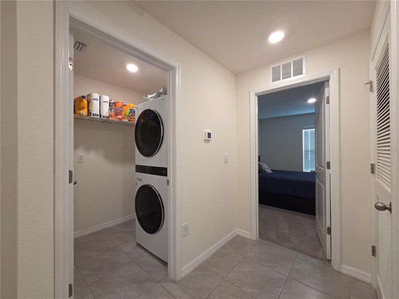Furnished interior view inside a new home in Hernando County Spot Lots, Spring Hill (Image 8).