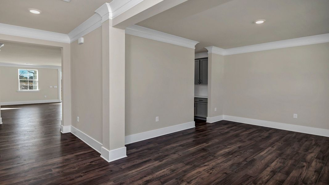 Spacious, unfurnished interior of a new home in Shell Pointe, Gilbert (Image 21).
