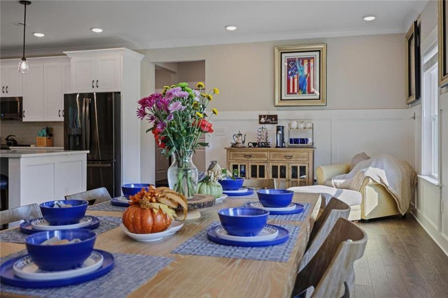 Furnished interior view inside a new home in , Dallas (Image 13).
