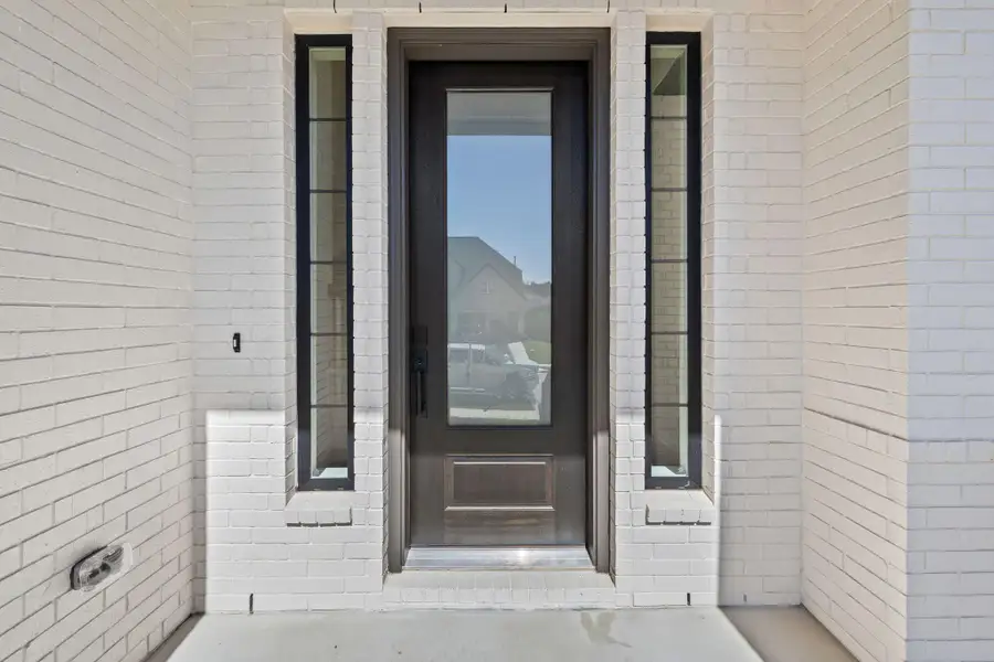 Representative images and renderings are for illustrative purposes. Actual structural options and design finishes of home may vary.