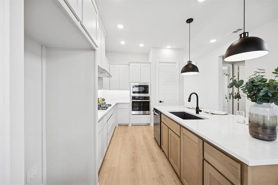 Furnished interior view inside a new home in Mantua Point Gardens, Van Alstyne (Image 12). Furnished interior view inside a new home in Mantua Point Gardens, Van Alstyne (Image 12).