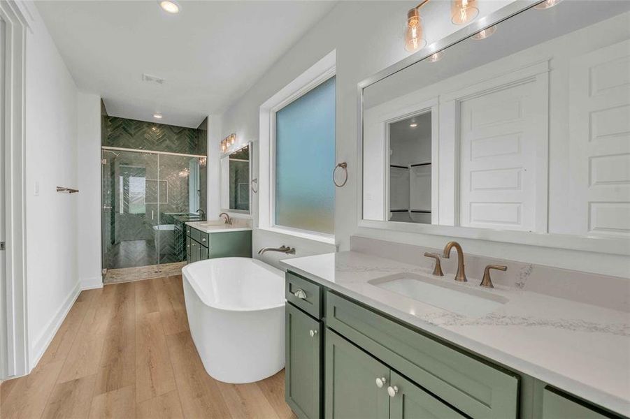 Please note: These interior photos are not of the actual home but are of a completed one with a similar floor plan. Finishes, features, and layouts may vary.