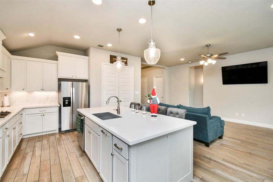 Furnished interior view inside a new home in Cross Creek West 55', Fulshear (Image 9).