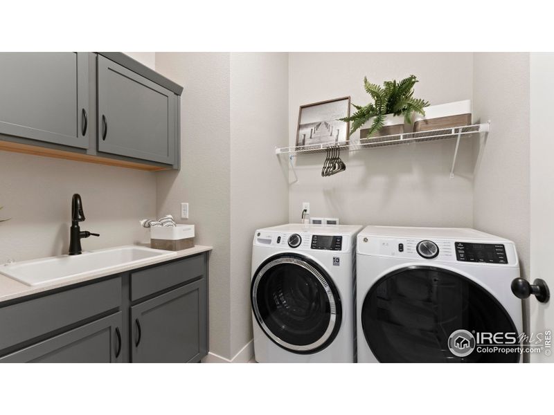 Furnished interior view inside a new home in Vernazza, Windsor (Image 13).