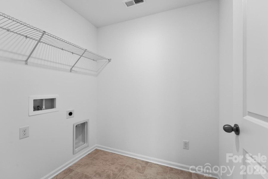 Spacious, unfurnished interior of a new home in Shannon Woods, Maiden (Image 17).