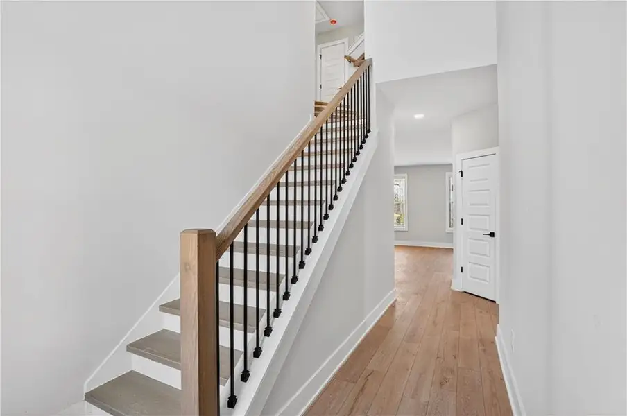 Spacious, unfurnished interior of a new home in , Villa Rica (Image 15).