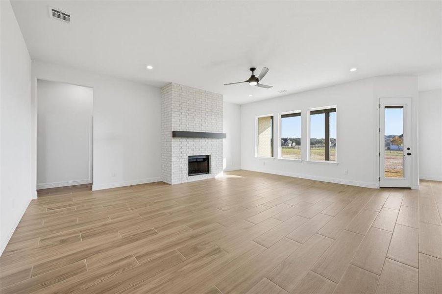 Spacious, unfurnished interior of a new home in , Azle (Image 23).