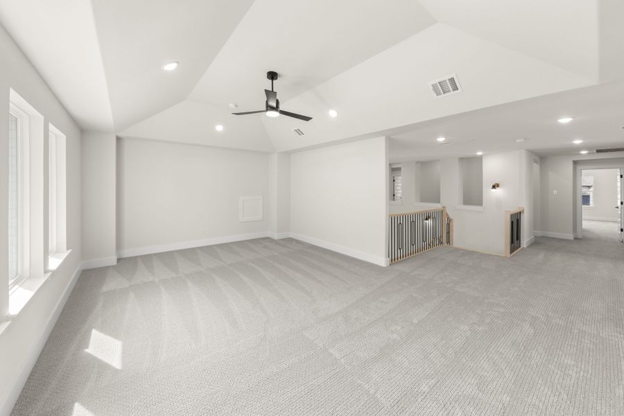 Spacious, unfurnished interior of a new home in StarView, Prosper (Image 61).