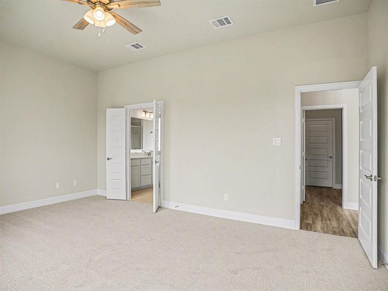Spacious, unfurnished interior of a new home in Cole Crossing Estates, DeSoto (Image 26).