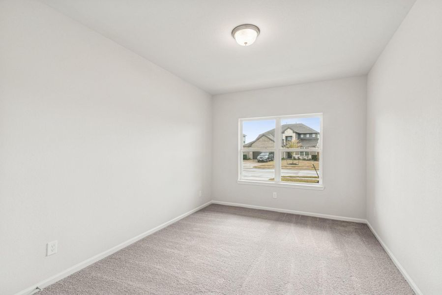 Spacious, unfurnished interior of a new home in Sierra Vista, Rosharon (Image 19).