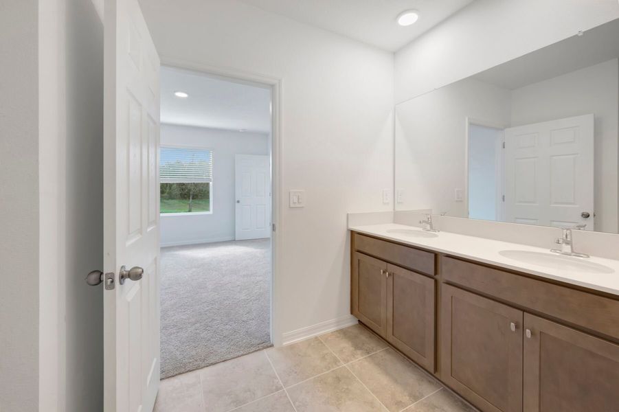 Owner's Bathroom Owner's Bathroom