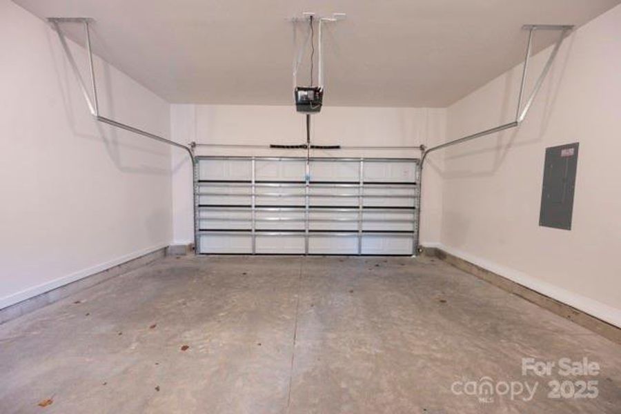 Spacious, unfurnished interior of a new home in , Newton (Image 21).