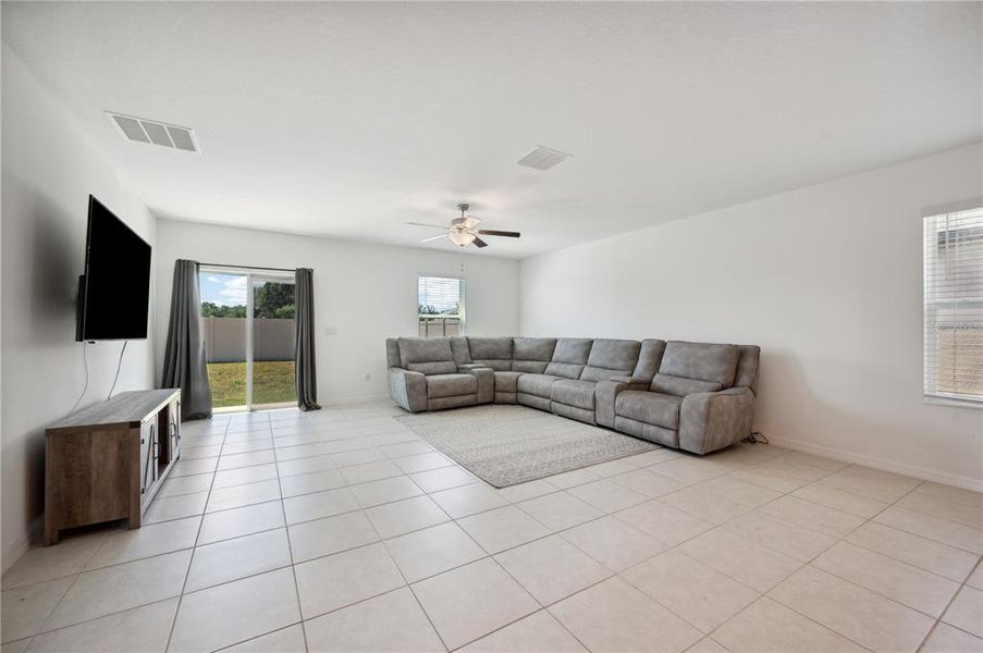 Furnished interior view inside a new home in , Plant City (Image 3).