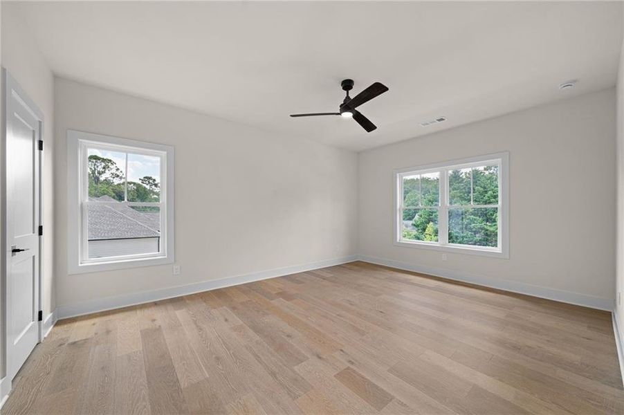 Spacious, unfurnished interior of a new home in , Atlanta (Image 40).