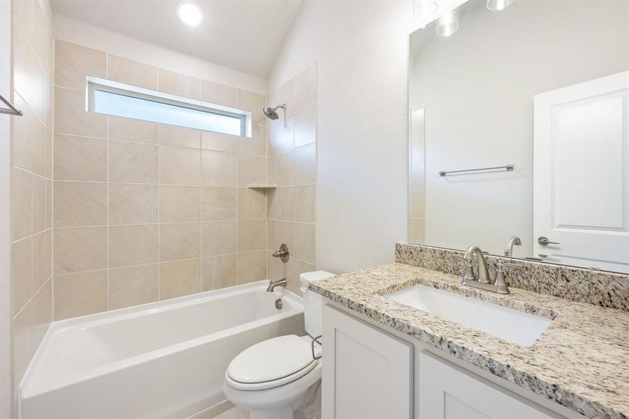 Furnished interior view inside a new home in Somerset, Venus (Image 14).