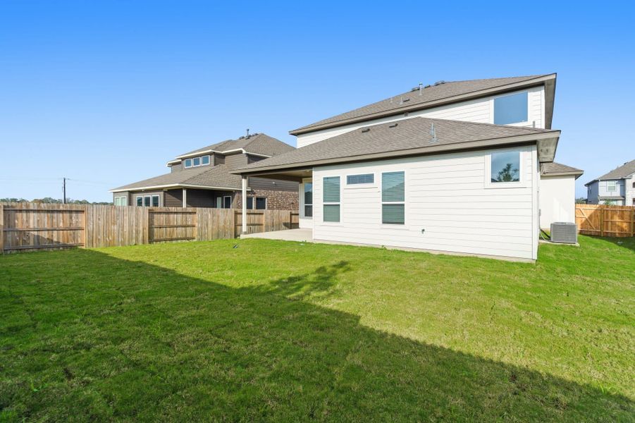 Exterior details and patio area of a home in Buffalo Crossing, Cibolo (Image 23).