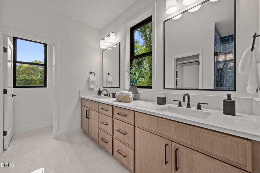 54-web-or-mls-IMG_4861 54-web-or-mls-IMG_4861