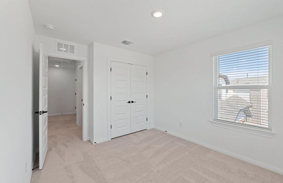 Spacious, unfurnished interior of a new home in Horizon Lake, Leander (Image 21). Spacious, unfurnished interior of a new home in Horizon Lake, Leander (Image 21).
