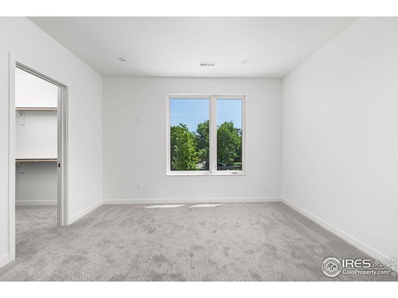Spacious, unfurnished interior of a new home in , Boulder (Image 31).