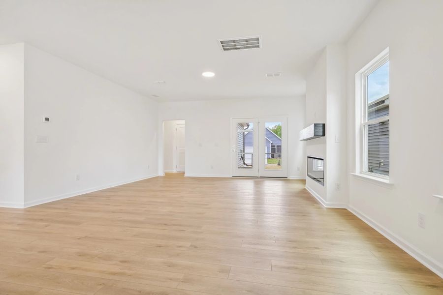 Representative images and renderings are for illustrative purposes. Actual structural options and design finishes of home may vary. Representative images and renderings are for illustrative purposes. Actual structural options and design finishes of home may vary.