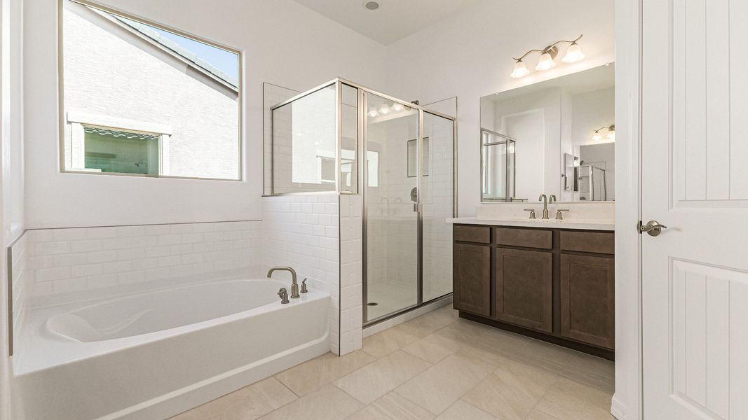 Furnished interior view inside a new home in Sycamore Farms, Surprise (Image 15).