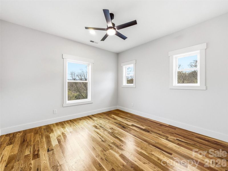 Spacious, unfurnished interior of a new home in , Asheville (Image 38).