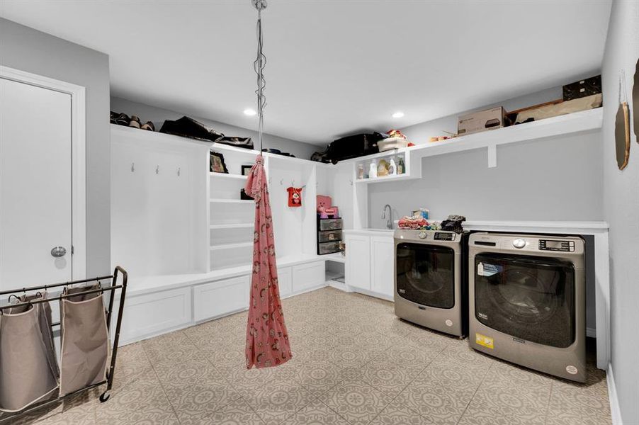 Furnished interior view inside a new home in , Hillsboro (Image 4).