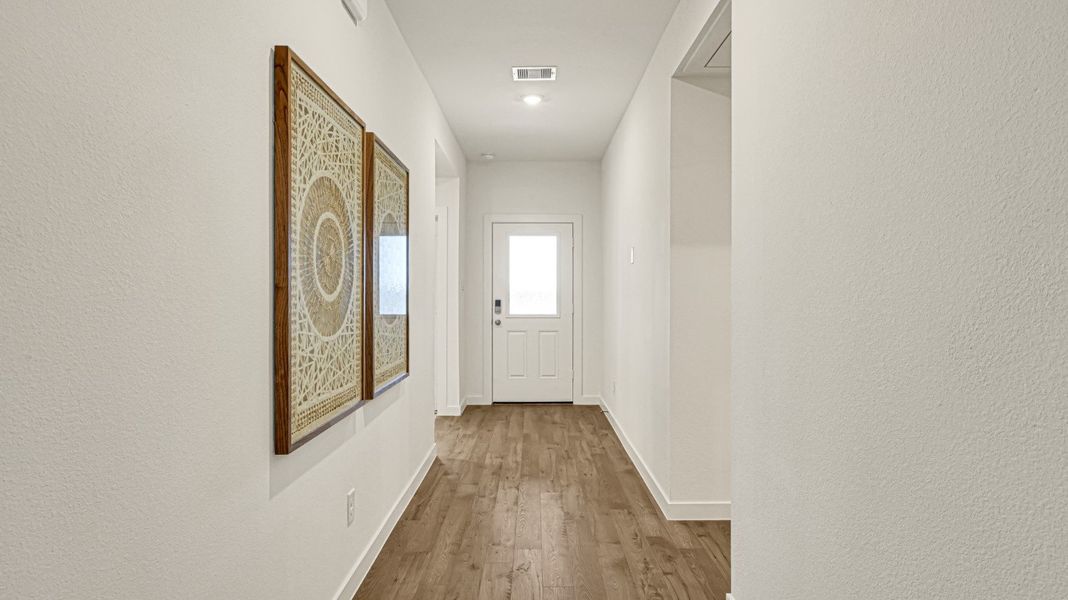 Spacious, unfurnished interior of a new home in Evergreen, Rosenberg (Image 20). Spacious, unfurnished interior of a new home in Evergreen, Rosenberg (Image 20).