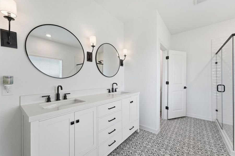 Gorgeous Bathroom! Gorgeous Bathroom!