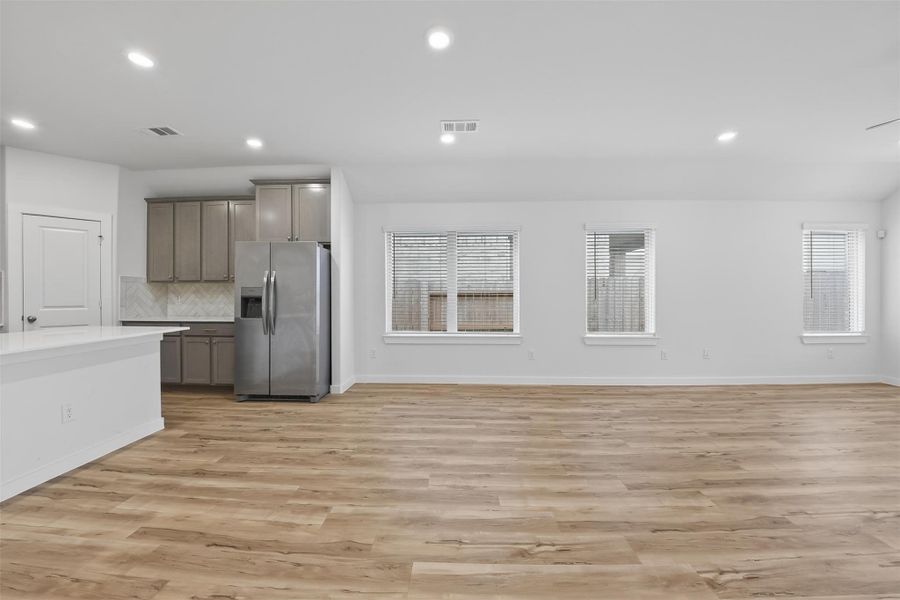 Spacious, unfurnished interior of a new home in , Hockley (Image 25).