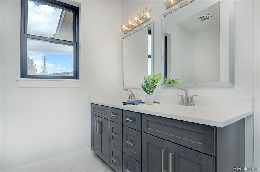 Image 43 of a home in .