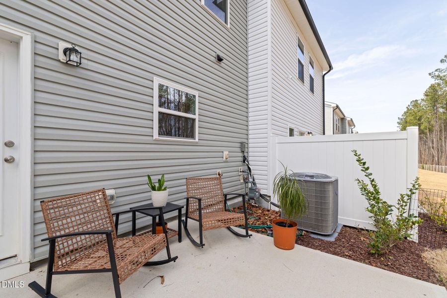 31-web-or-mls-544-Barrington-Row-31