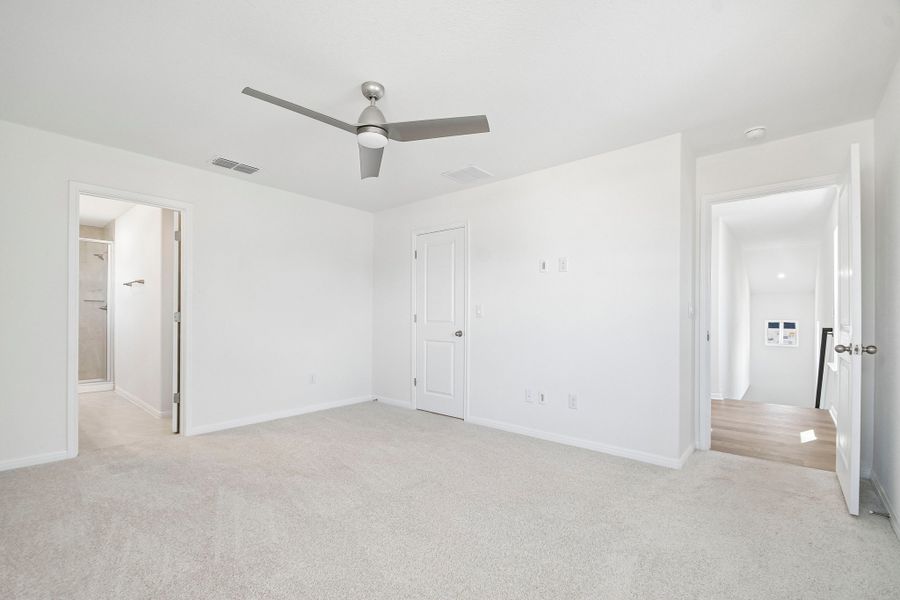 Spacious, unfurnished interior of a new home in Foxfield, Austin (Image 18). Spacious, unfurnished interior of a new home in Foxfield, Austin (Image 18).