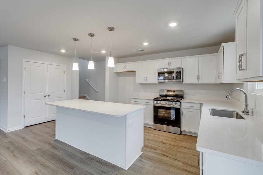 Furnished interior view inside a new home in Winston Point, Gilbert (Image 8).