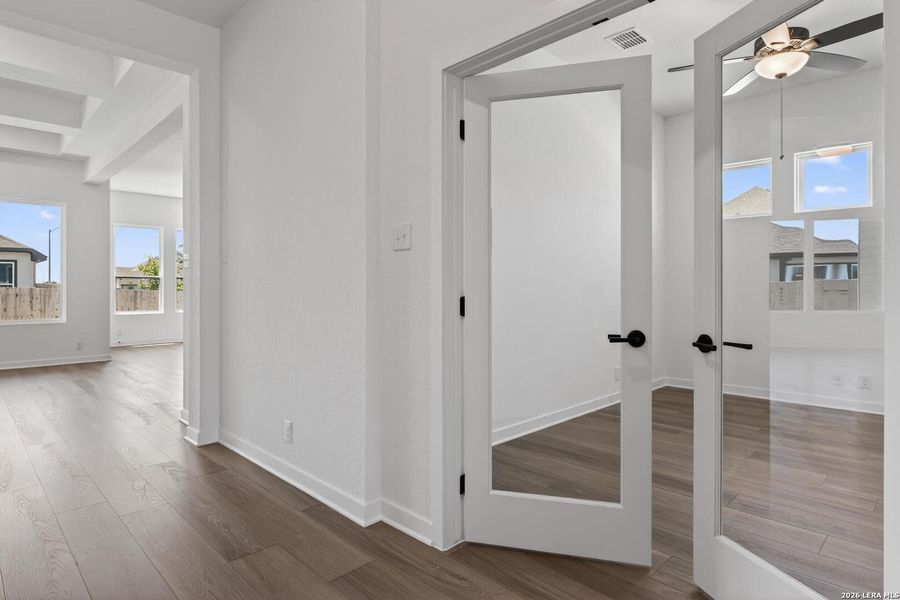 Spacious, unfurnished interior of a new home in Saddlebrook Ranch, Schertz (Image 19).