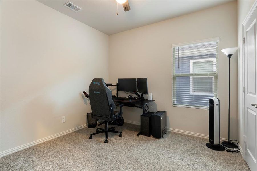 Bedroom 2 or office space