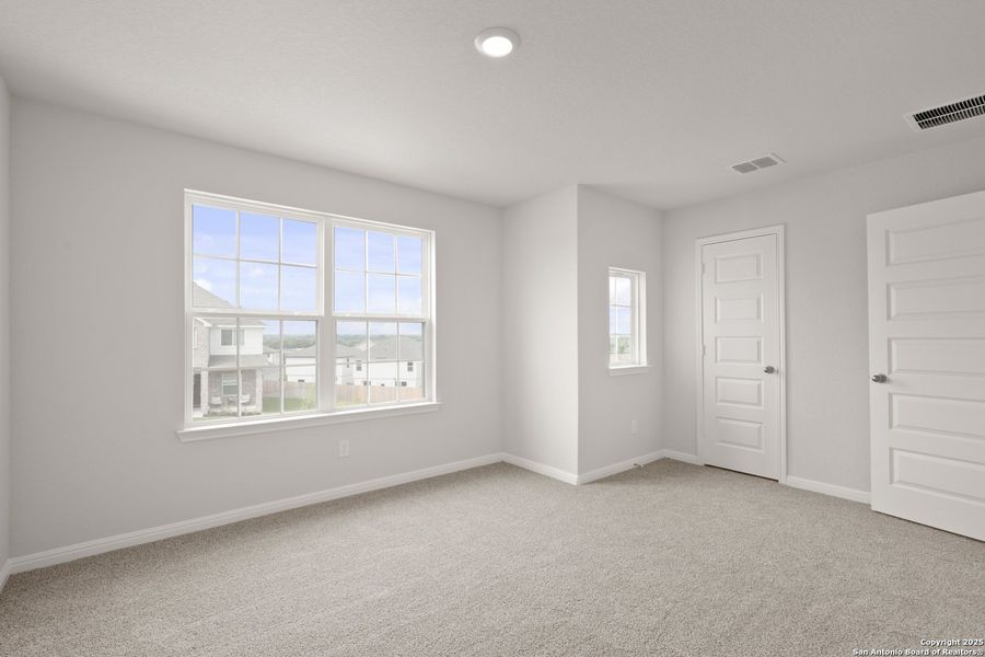 Spacious, unfurnished interior of a new home in Cinco Lakes, San Antonio (Image 20). Spacious, unfurnished interior of a new home in Cinco Lakes, San Antonio (Image 20).