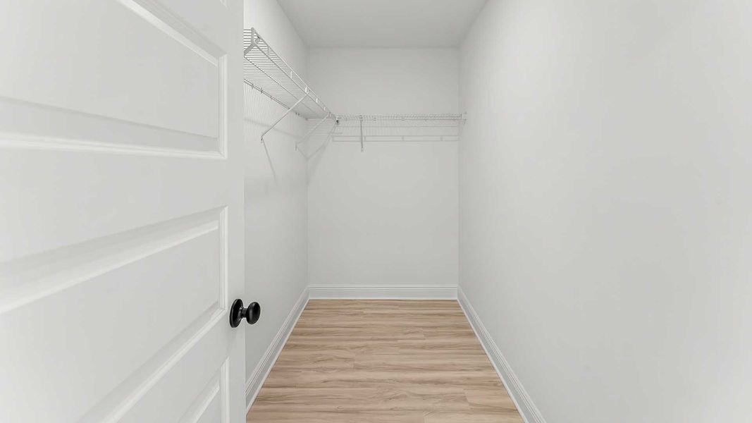 Spacious, unfurnished interior of a new home in Sanctuary Beach, Panama City Beach (Image 27).