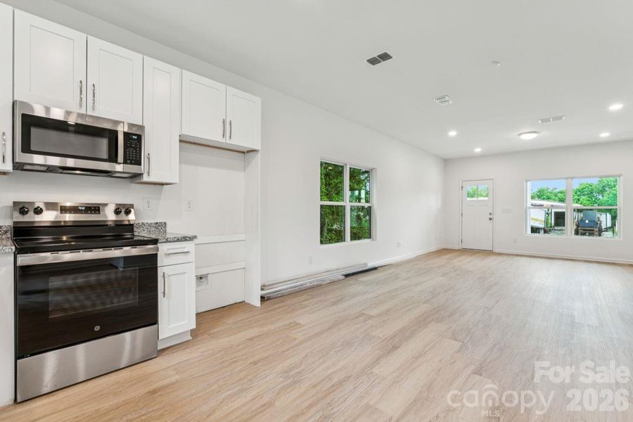 Furnished interior view inside a new home in , Gastonia (Image 4).