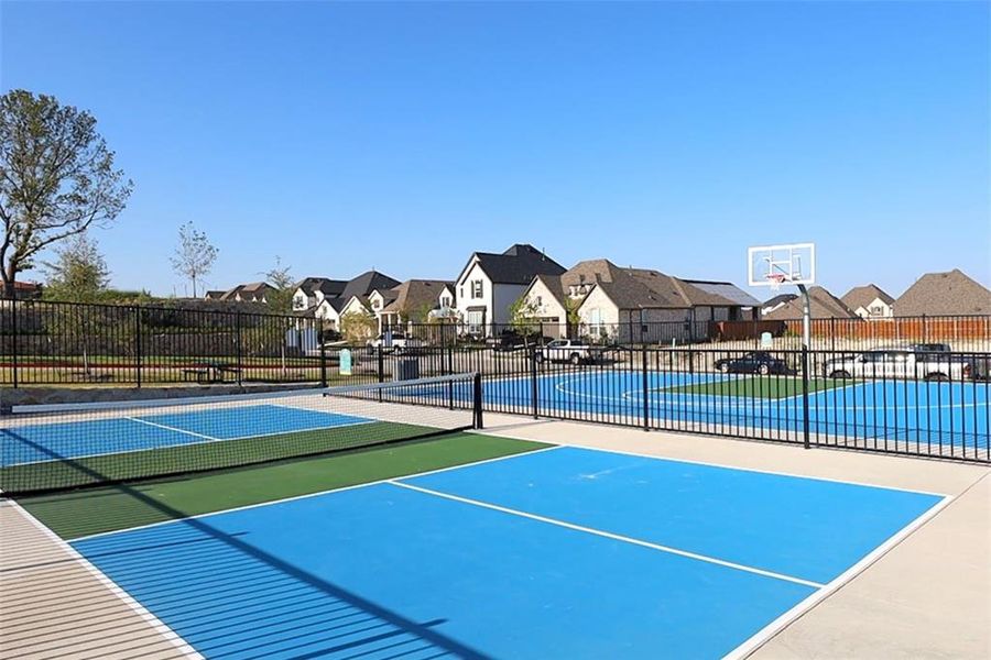Community amenities in Monterra, Fate (Image 33).