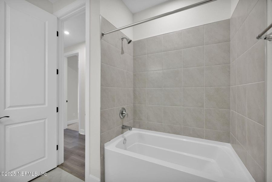 Furnished interior view inside a new home in Creighton Pointe, Fleming Island (Image 15). Furnished interior view inside a new home in Creighton Pointe, Fleming Island (Image 15).