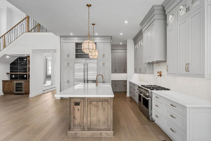 The Wilshire E Kitchen